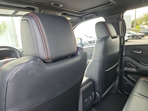 Used 2023 Nissan Frontier Pro-X w/ Pro-X Premium Package image 12