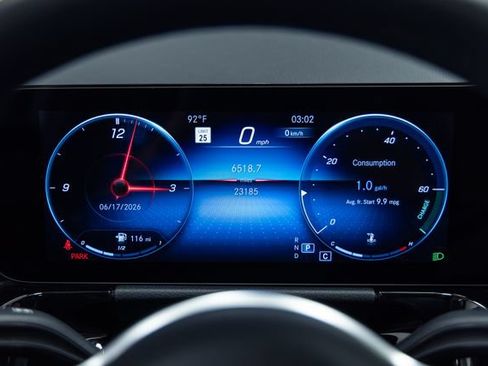 Used 2022 Mercedes-Benz GLA 250 4MATIC image 2