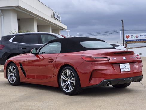 Certified 2025 BMW Z4 sDrive30i image 4