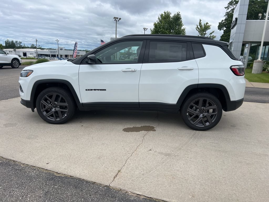 New 2025 Jeep Compass Limited w/ Sun & Sound Group AWD/4WD image 5