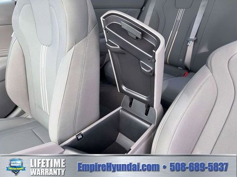 New 2026 Hyundai Elantra Sport FWD image 18