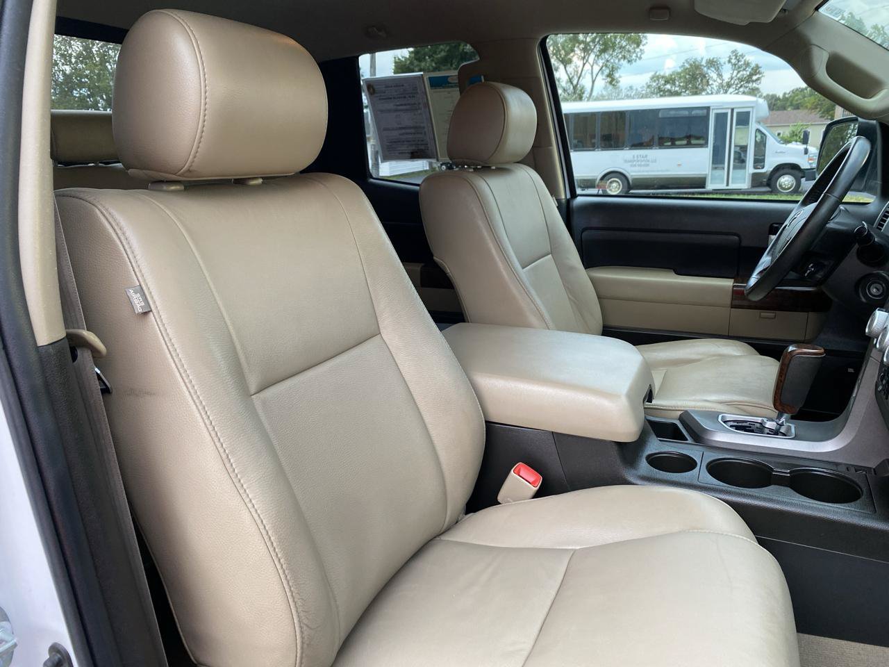 Used 2010 Toyota Tundra Limited AWD/4WD image 9