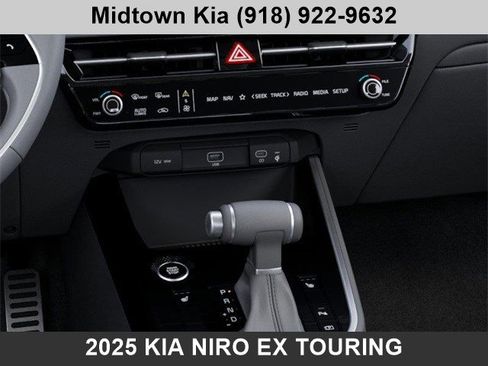 New 2025 Kia Niro EX Touring image 23