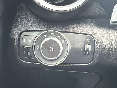 Used 2018 Alfa Romeo Giulia AWD image 23
