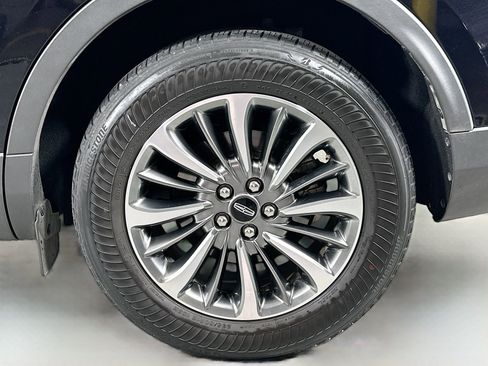 Used 2021 Lincoln Nautilus Reserve image 31