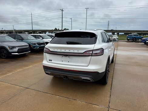 Used 2022 Lincoln Nautilus Reserve w/ Equipment Group 202A AWD/4WD image 19