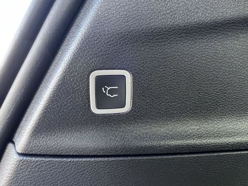 New 2026 Chrysler Pacifica Select image 56