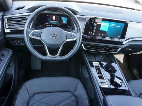 Used 2024 Volkswagen Atlas Cross Sport SE image 19