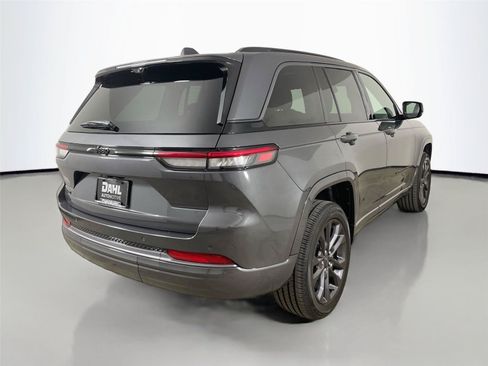 Used 2026 Jeep Grand Cherokee Limited AWD/4WD image 13