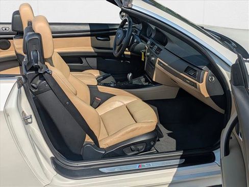 Used 2013 BMW M3 Convertible image 16
