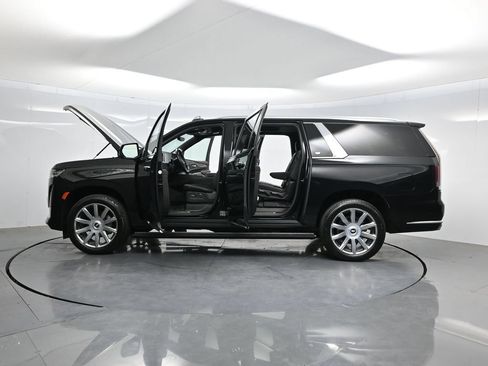 Used 2024 Cadillac Escalade ESV Premium Luxury Platinum AWD/4WD image 53