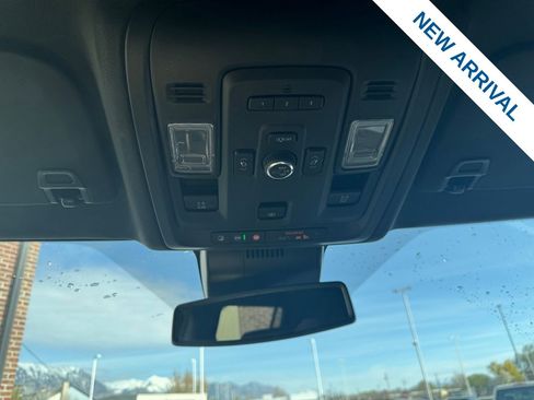 Used 2024 Chevrolet Suburban RST w/ Luxury Package image 28