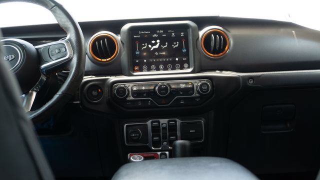 Used 2022 Jeep Gladiator Mojave w/ Cold Weather Group AWD/4WD image 14
