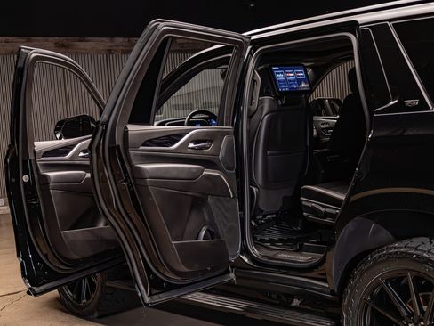 Used 2023 Cadillac Escalade Sport w/ Touring Package image 30