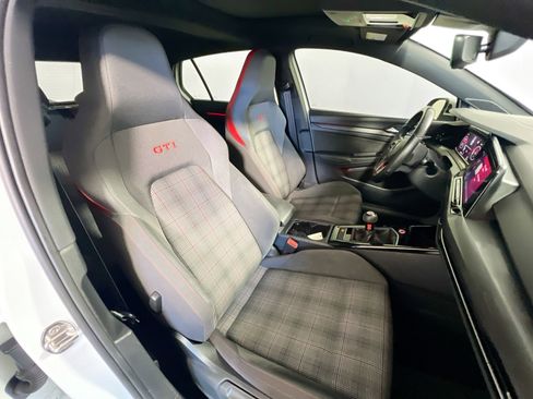 Used 2023 Volkswagen GTI Autobahn image 31