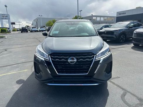 New 2025 Nissan Kicks Play S FWD image 3