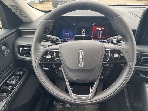 New 2026 Lincoln Aviator Reserve w/ Jet Appearance Package AWD/4WD image 17