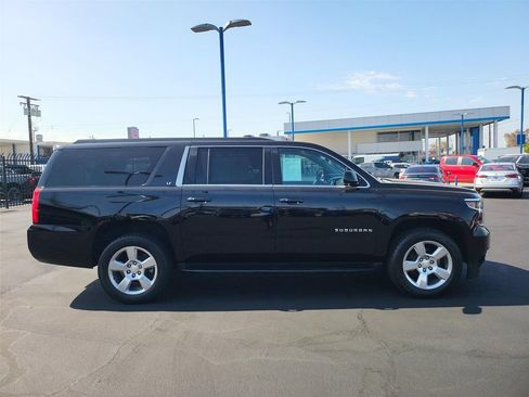 Certified 2015 Chevrolet Suburban LT w/ Luxury Package RWD image 29