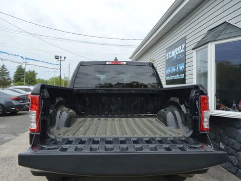 Used 2022 RAM 1500 Big Horn AWD/4WD image 9