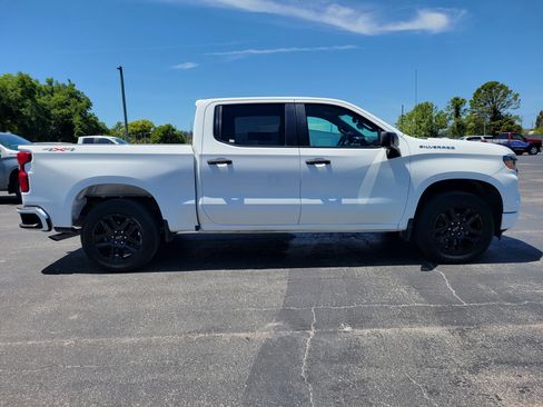 Used 2022 Chevrolet Silverado 1500 Custom image 4