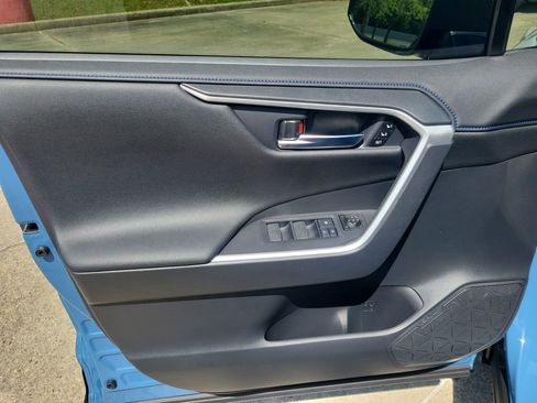 Used 2025 Toyota RAV4 XSE w/ Advanced Technology Package image 13