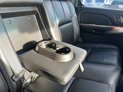 Used 2008 Chevrolet Avalanche LTZ w/ LTZ Preferred Equipment Group image 33