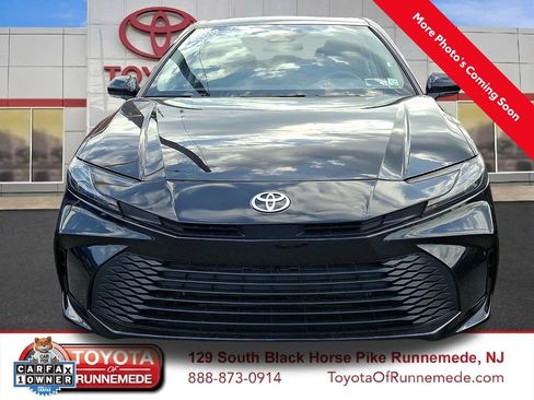Used 2025 Toyota Camry LE FWD image 3