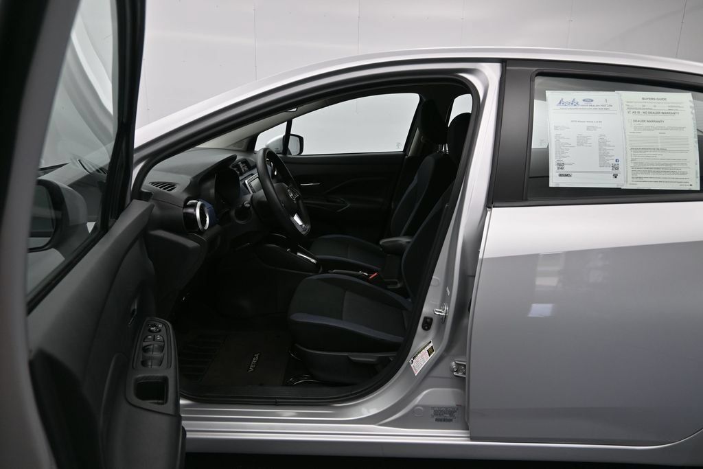 Used 2025 Nissan Versa SV FWD image 20