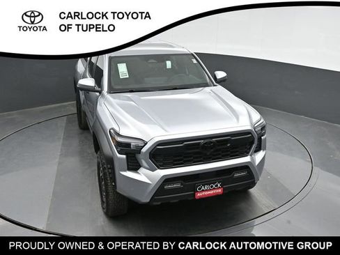 Used 2025 Toyota Tacoma TRD Off-Road w/ TRD Off Road Premium Package AWD/4WD image 38