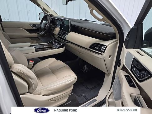Used 2020 Lincoln Navigator Reserve w/ Luxury Package AWD/4WD image 20