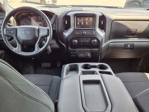 Used 2020 Chevrolet Silverado 1500 Custom Trail Boss w/ Custom Convenience Package AWD/4WD image 17