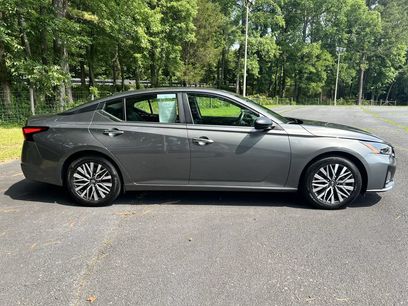 Used 2025 Nissan Altima 2.5 SV