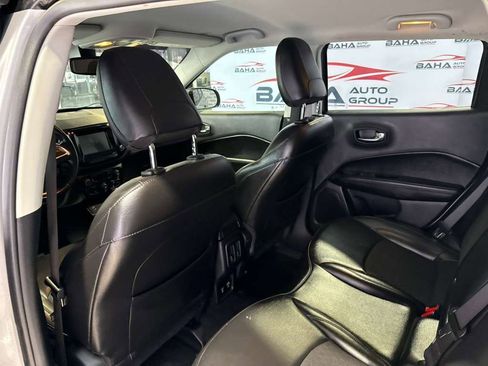 Used 2019 Jeep Compass Latitude FWD image 37