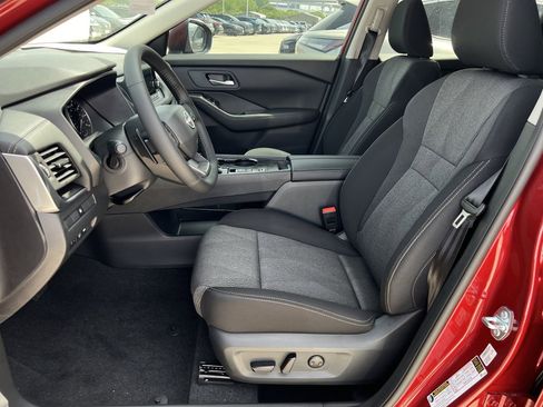 New 2026 Nissan Rogue SV FWD image 13
