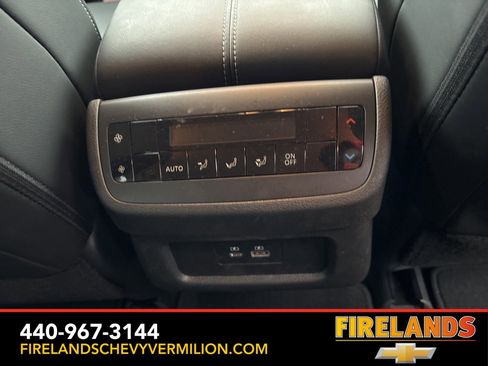 Used 2024 Nissan Pathfinder SL image 37