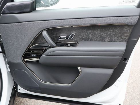 Certified 2025 Land Rover Range Rover Sport Dynamic SE AWD/4WD image 13