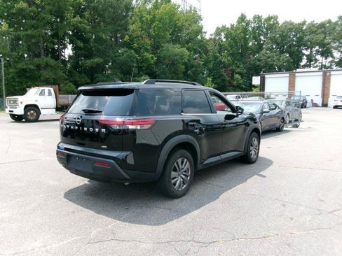Used 2025 Nissan Pathfinder SV AWD/4WD image 6