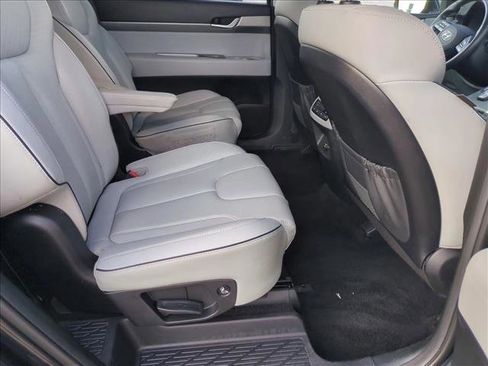Used 2024 Hyundai Palisade SEL FWD image 21