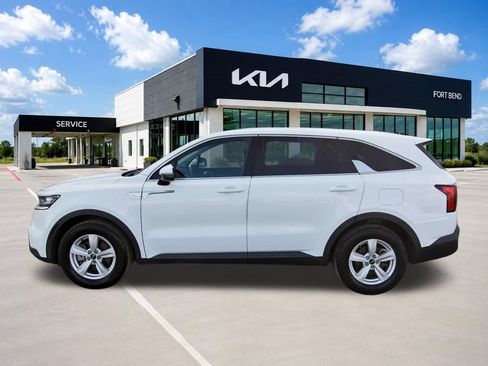 Used 2021 Kia Sorento LX FWD image 8
