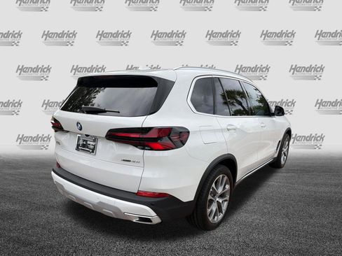 Used 2026 BMW X5 xDrive40i AWD/4WD image 9