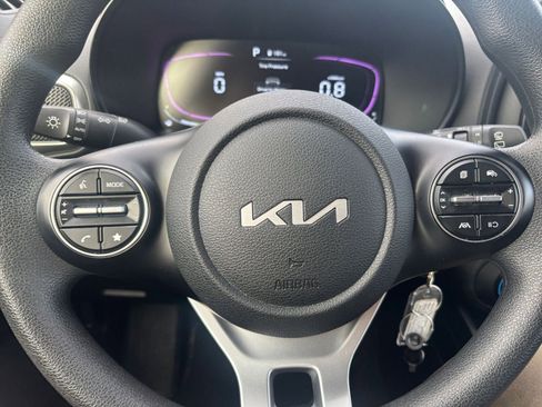 Used 2025 Kia Soul LX w/ LX Technology Package image 25