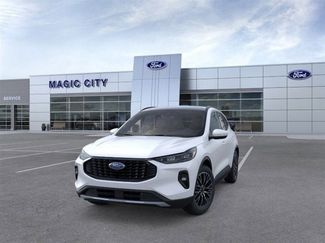 Used 2025 Ford Escape SE w/ PHEV Premium Package video 2