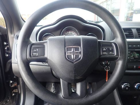 Used 2013 Dodge Avenger SE image 6
