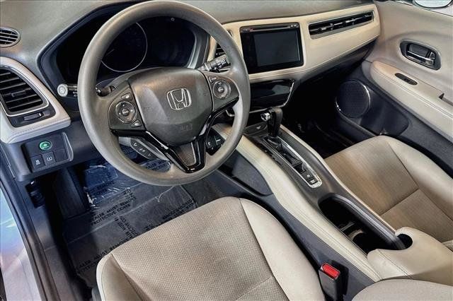 Used 2018 Honda HR-V EX image 9