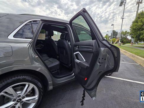 Used 2023 Audi Q3 2.0T Premium Plus w/ Premium Plus Package AWD/4WD image 34