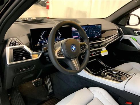 New 2026 BMW X5 xDrive50e w/ M Sport Package image 8