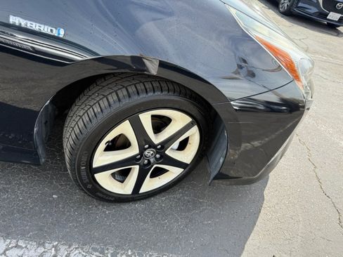 Used 2016 Toyota Prius Three FWD image 5