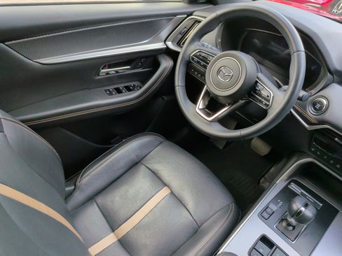 Used 2024 MAZDA CX-90 3.3 Turbo w/ Premium Plus Pkg image 31