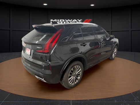 Used 2025 Cadillac XT4 Premium Luxury FWD image 4