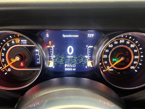Used 2020 Jeep Gladiator Overland AWD/4WD image 24